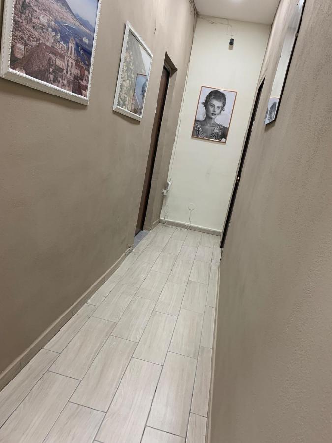 B&B Spaccanapoli A Due Passi Da Via Tribunali Ngoại thất bức ảnh
